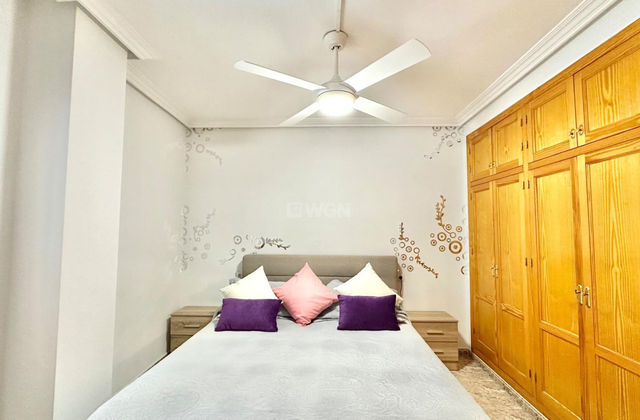 Resale - Apartment / flat - Torrevieja - Centro