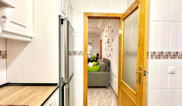 Resale - Apartment / flat - Torrevieja - Centro