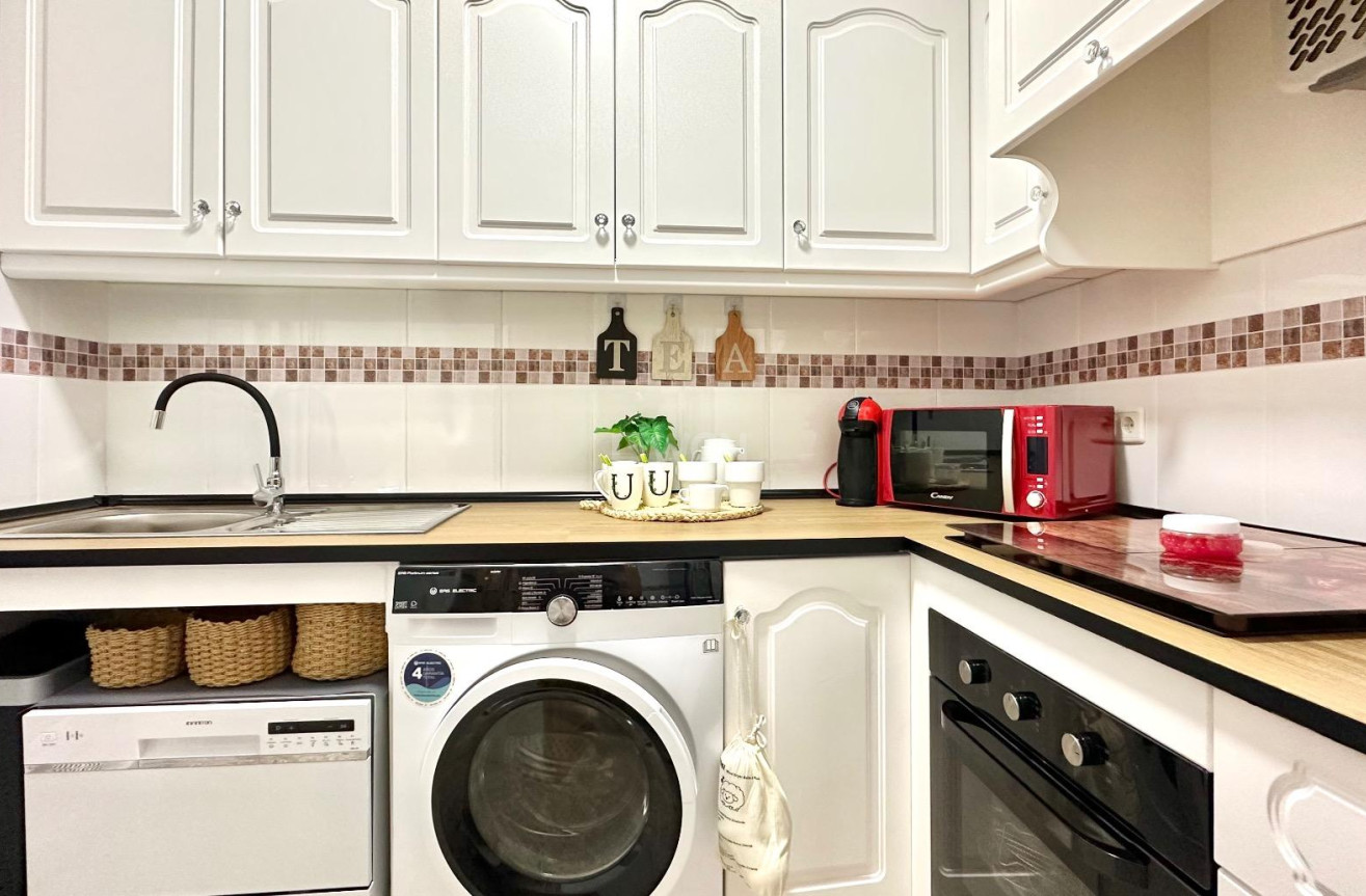 Resale - Apartment / flat - Torrevieja - Centro