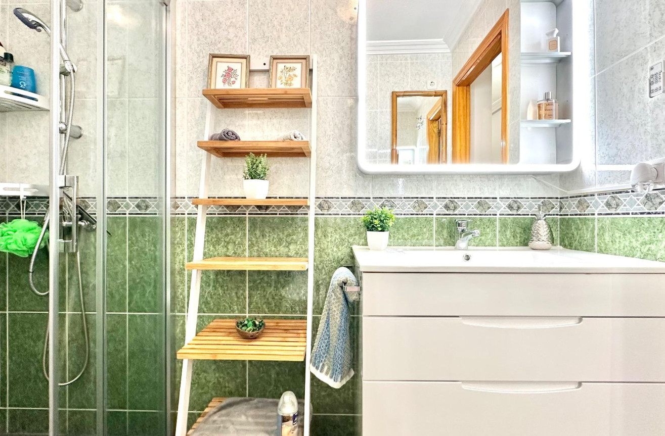 Resale - Apartment / flat - Torrevieja - Centro