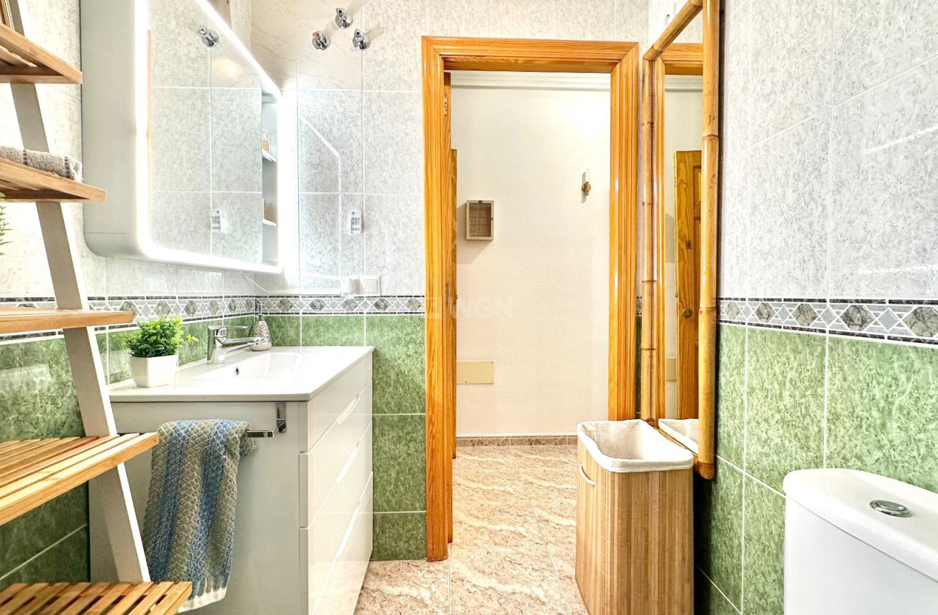 Resale - Apartment / flat - Torrevieja - Centro