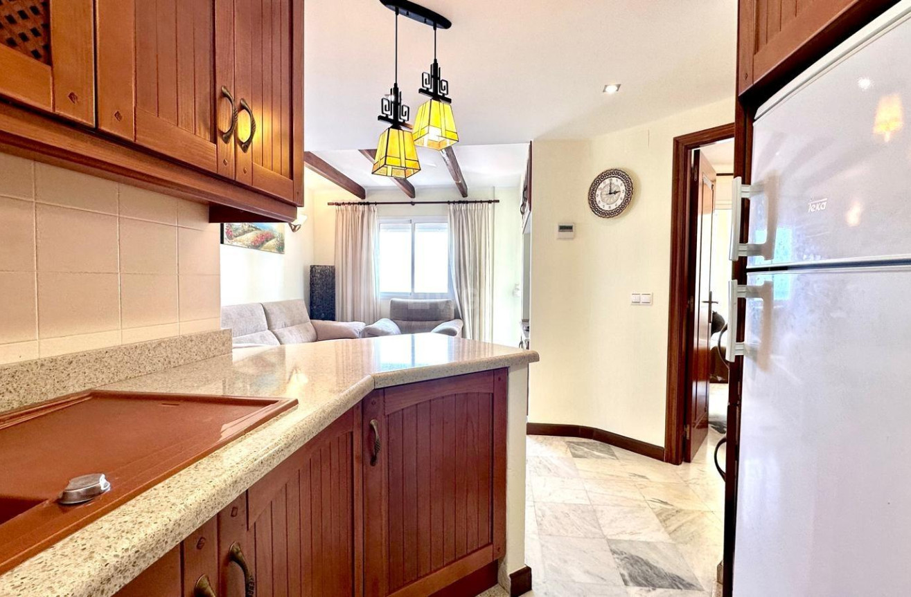 Odsprzedaż - Mieszkanie w bloku - Torrevieja - Los Frutales