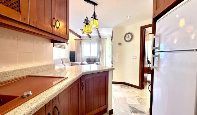 Odsprzedaż - Mieszkanie w bloku - Torrevieja - Los Frutales