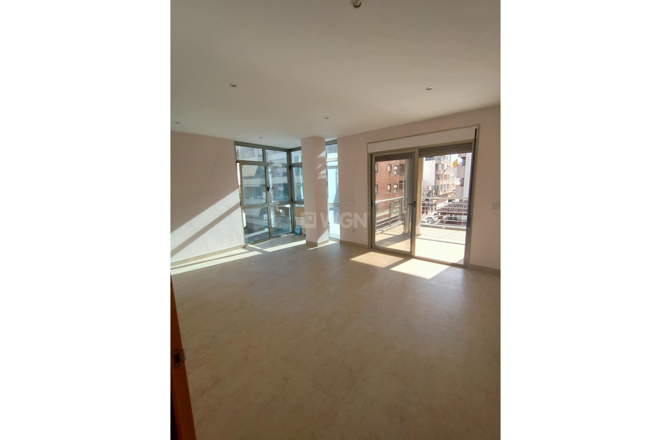 Reventa - Apartamento / piso - Torrevieja - Estacion De Autobuses