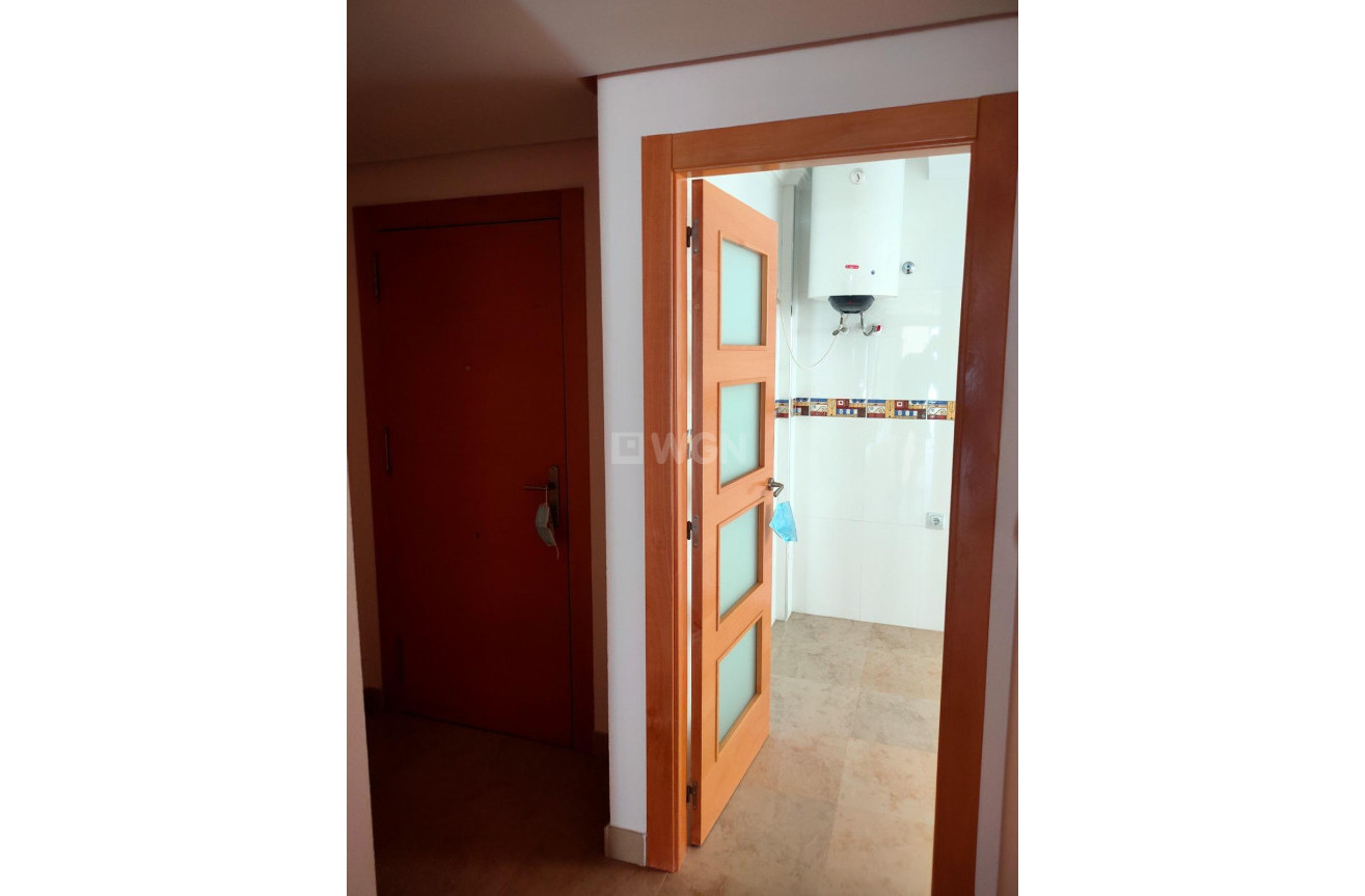 Reventa - Apartamento / piso - Torrevieja - Estacion De Autobuses