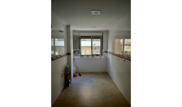 Reventa - Apartamento / piso - Torrevieja - Estacion De Autobuses