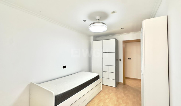 Wiederverkauf - Wohnung - Torrevieja - Centro