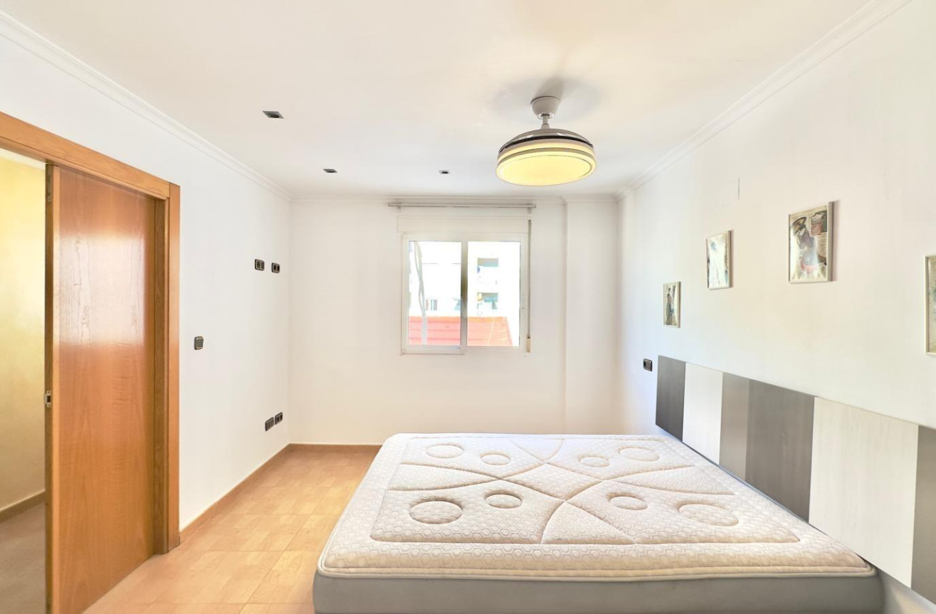 Wiederverkauf - Wohnung - Torrevieja - Centro