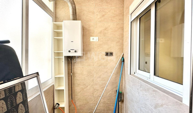 Wiederverkauf - Wohnung - Torrevieja - Centro