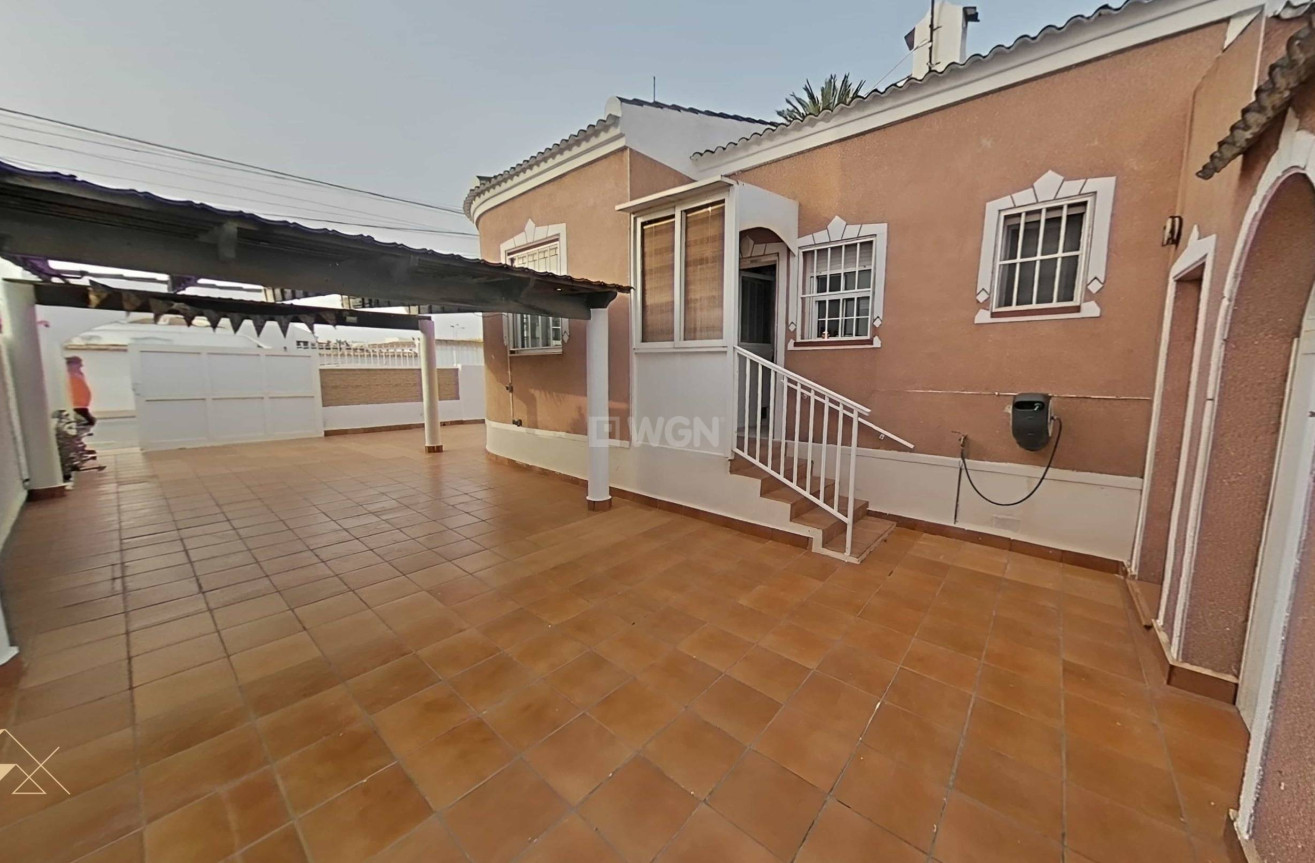 Odsprzedaż - Villa - Torrevieja - San Luis