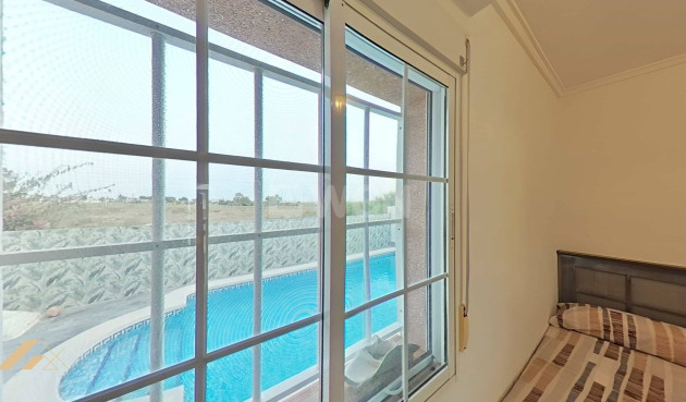Odsprzedaż - Villa - Torrevieja - San Luis