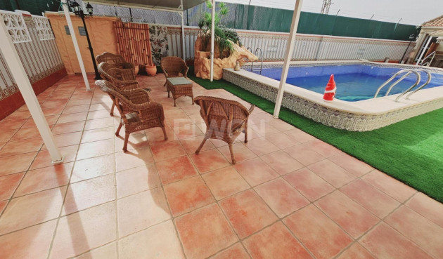 Odsprzedaż - Villa - Torrevieja - La Siesta - El Salado - Torreta