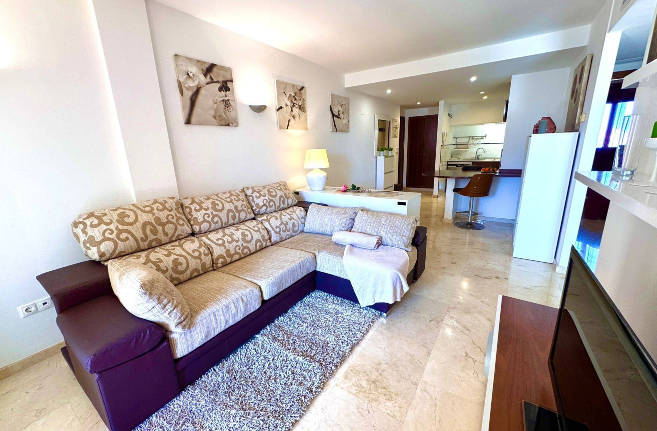 Odsprzedaż - Mieszkanie w bloku - Torrevieja - Punta Prima