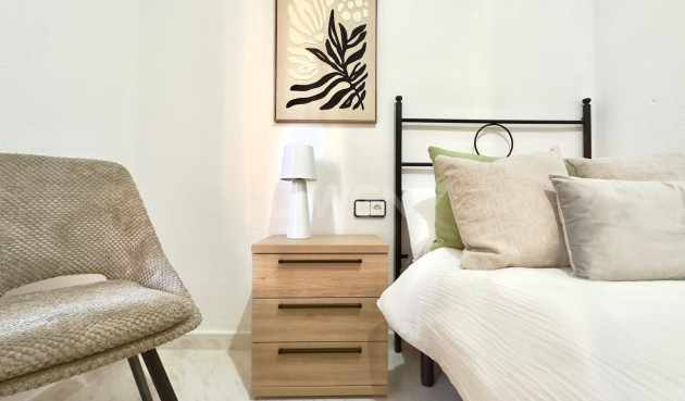 Wiederverkauf - Wohnung - Torrevieja - Playa del Cura