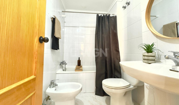 Wiederverkauf - Wohnung - Torrevieja - Playa del Cura