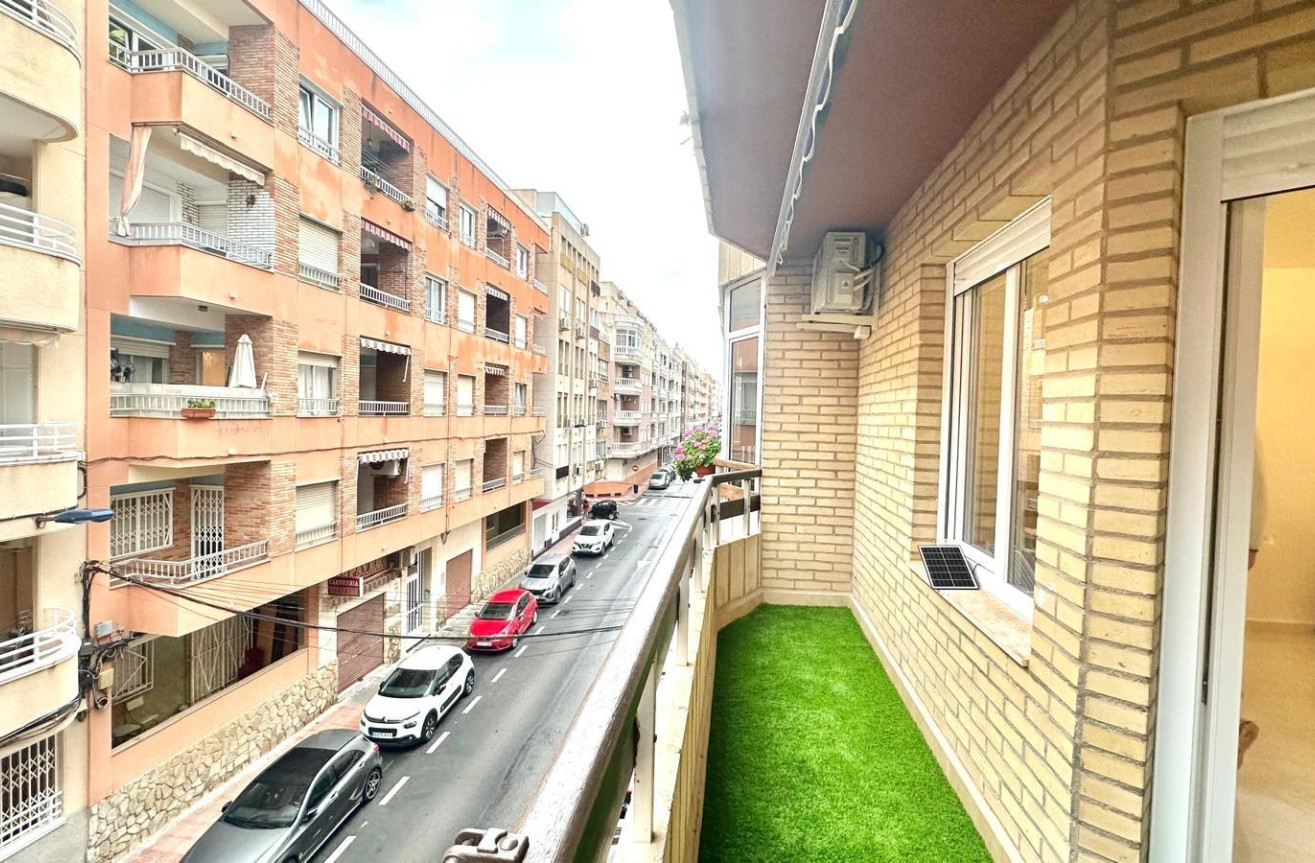 Wiederverkauf - Wohnung - Torrevieja - Playa del Cura