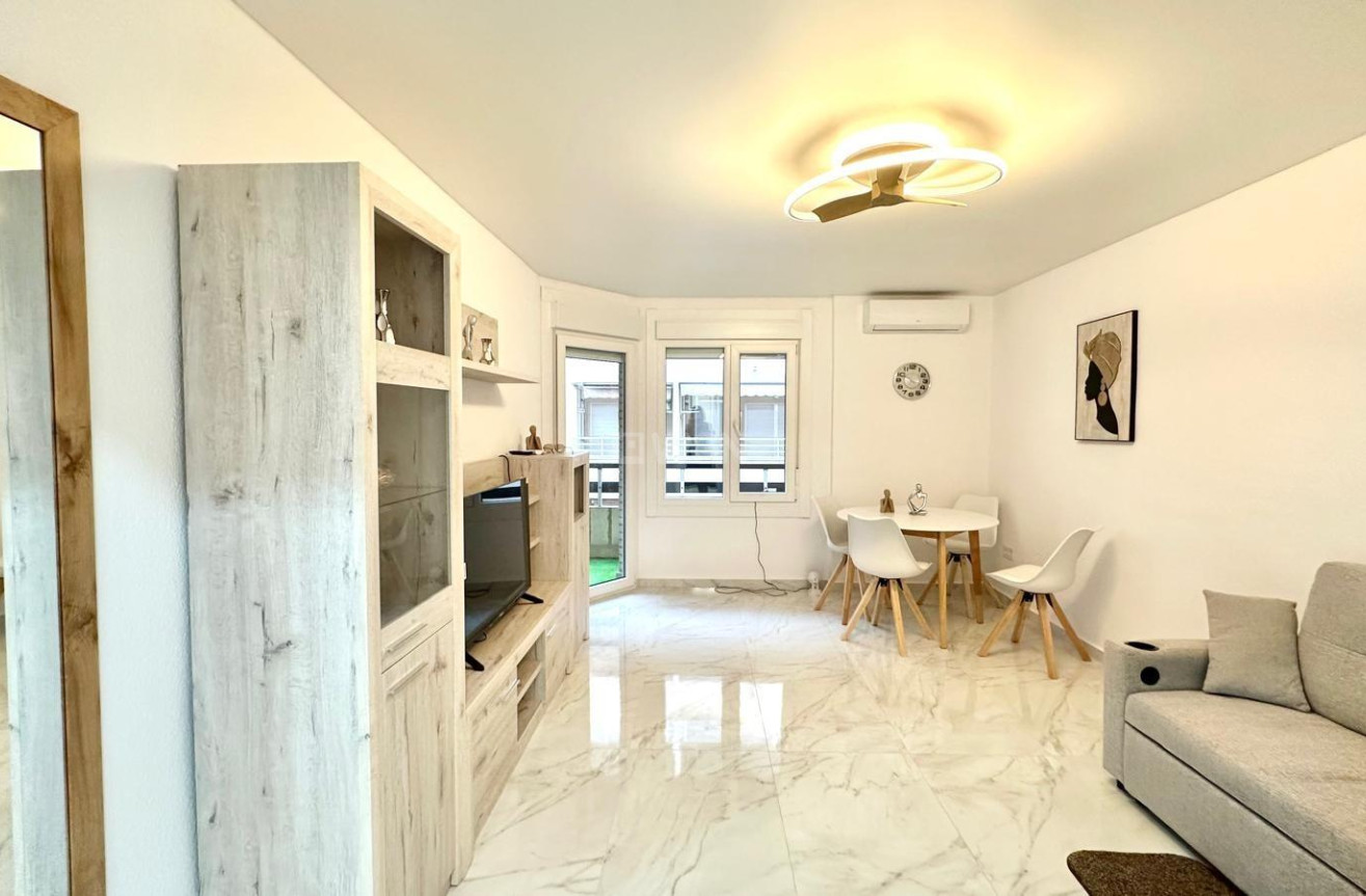 Wiederverkauf - Wohnung - Torrevieja - Playa del Cura