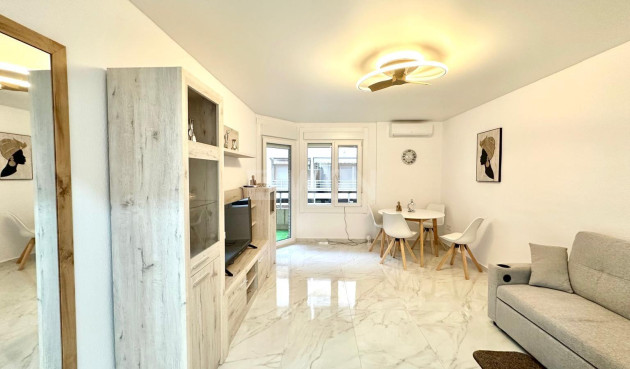 Wiederverkauf - Wohnung - Torrevieja - Playa del Cura