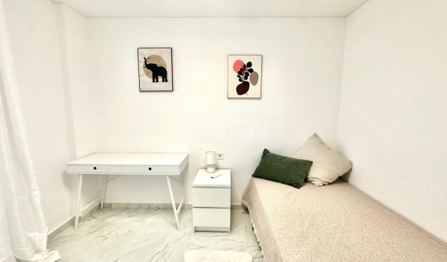 Wiederverkauf - Wohnung - Torrevieja - Playa del Cura