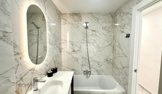 Wiederverkauf - Wohnung - Torrevieja - Playa del Cura