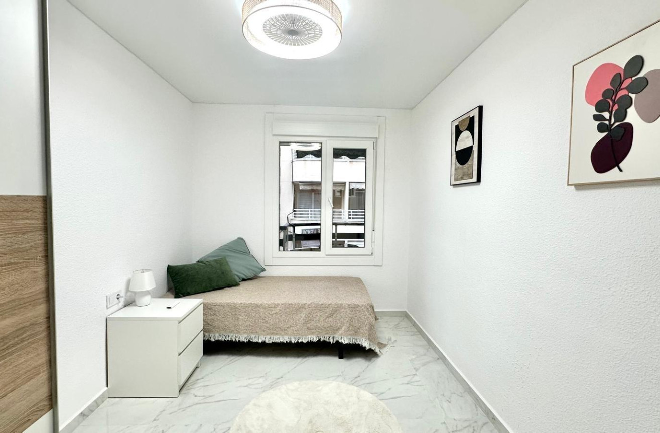 Wiederverkauf - Wohnung - Torrevieja - Playa del Cura