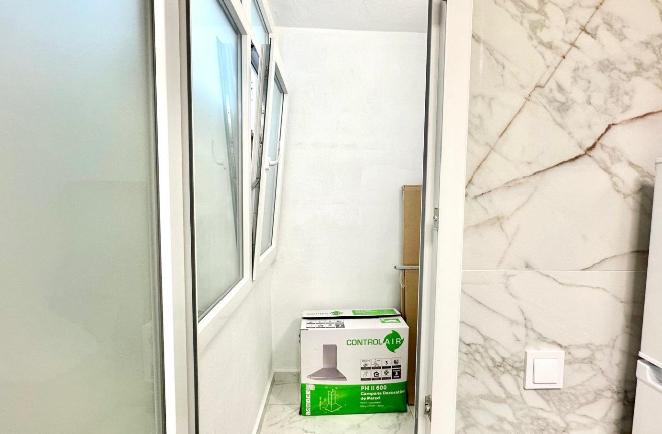 Wiederverkauf - Wohnung - Torrevieja - Playa del Cura