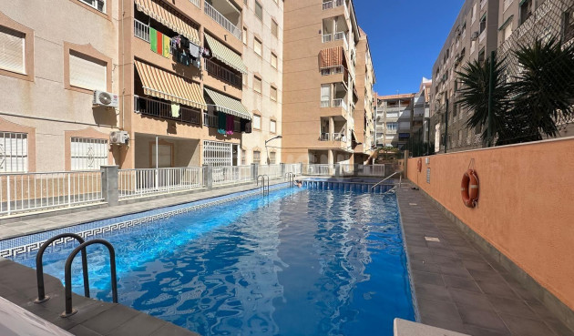 Odsprzedaż - Daszek - Torrevieja - Acequion