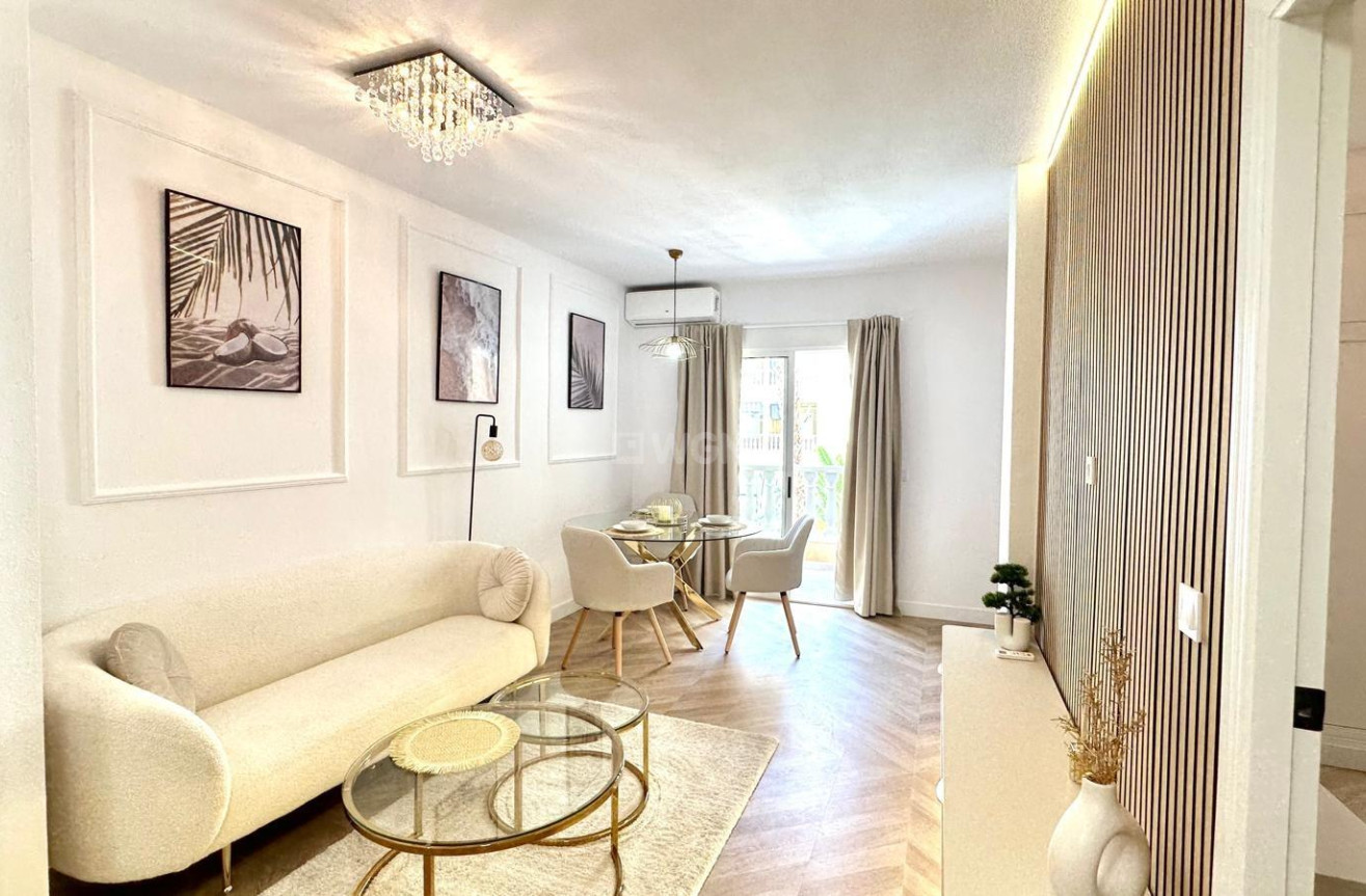 Wiederverkauf - Wohnung - Torrevieja - Centro