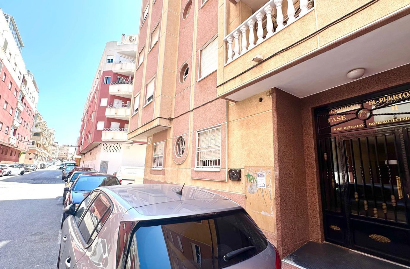 Wiederverkauf - Wohnung - Torrevieja - Centro