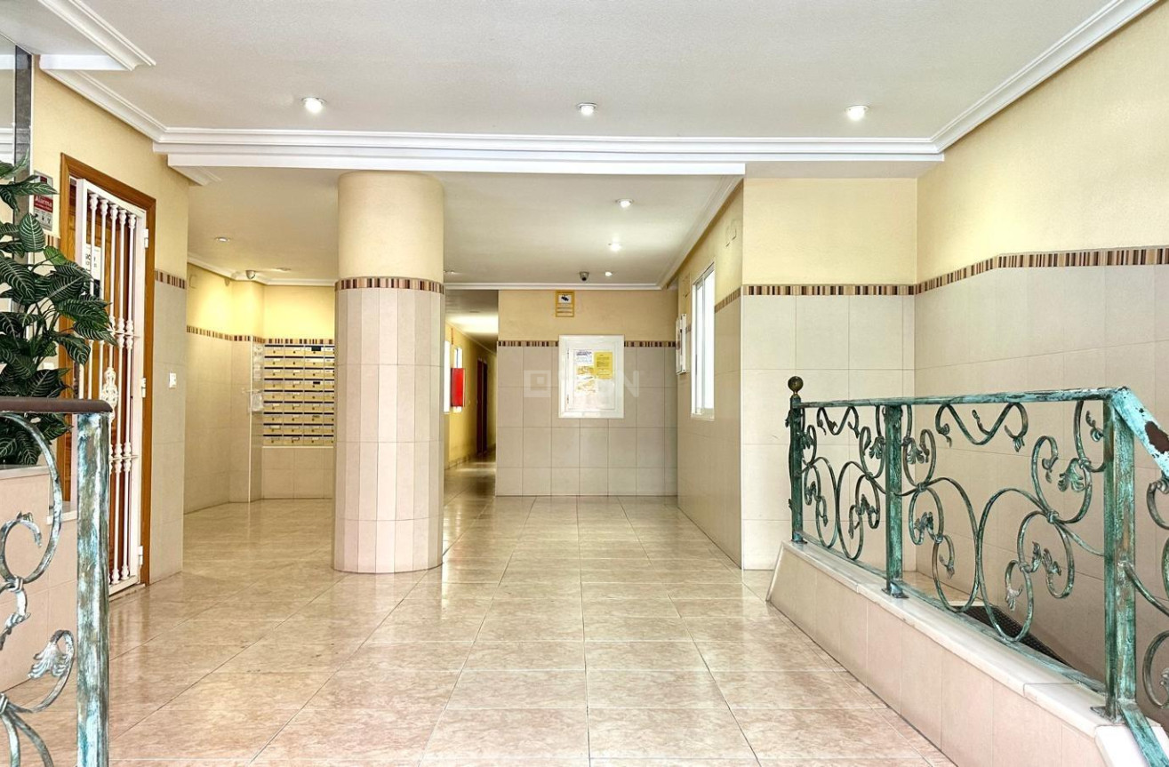 Wiederverkauf - Wohnung - Torrevieja - Centro