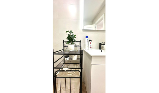 Wiederverkauf - Wohnung - Torrevieja - Centro