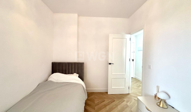 Wiederverkauf - Wohnung - Torrevieja - Centro