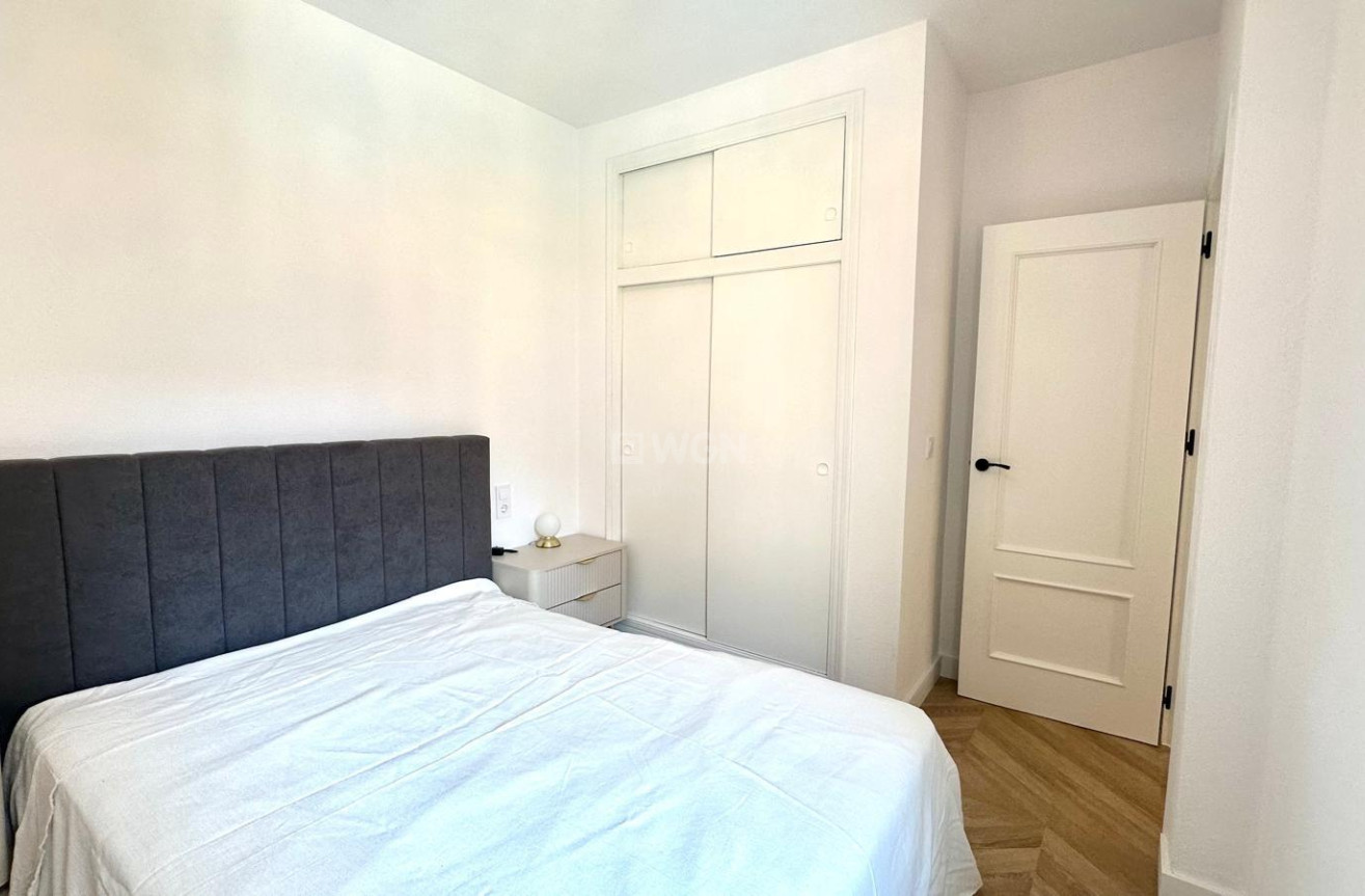 Wiederverkauf - Wohnung - Torrevieja - Centro