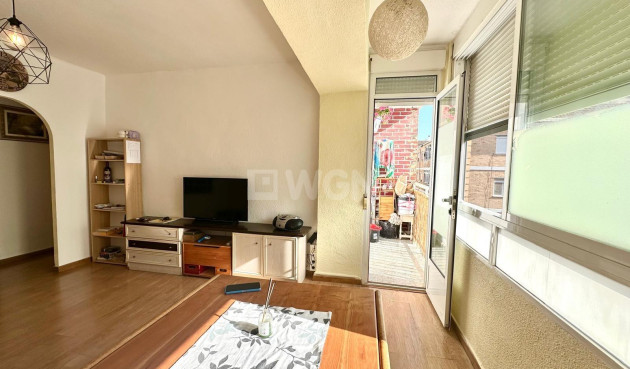 Resale - Apartment / flat - Torrevieja - Estacion De Autobuses