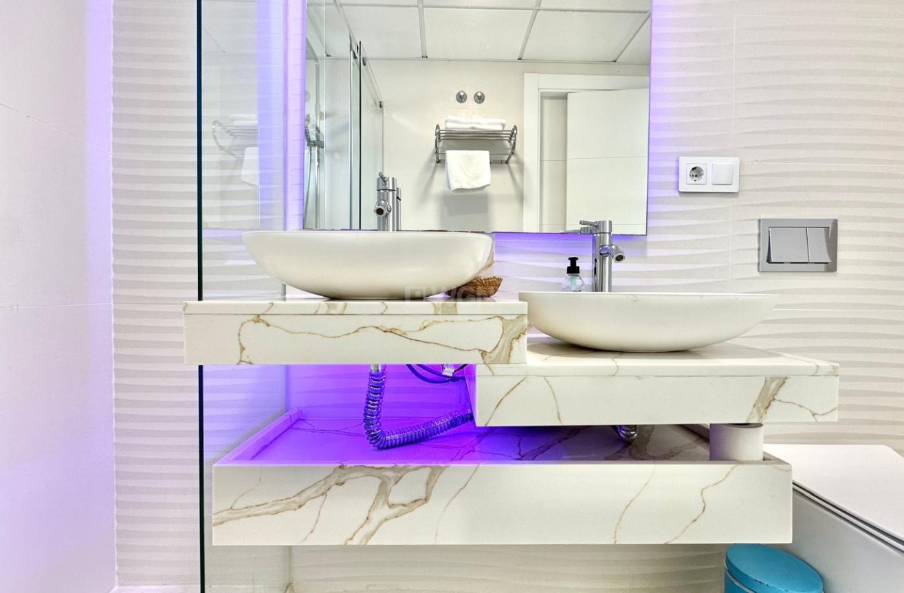 Odsprzedaż - Mieszkanie w bloku - Finestrat