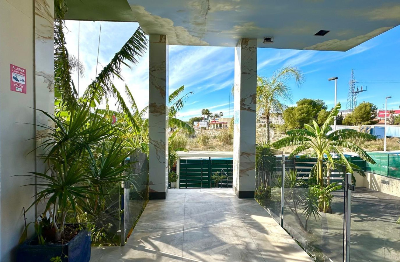 Odsprzedaż - Mieszkanie w bloku - Finestrat