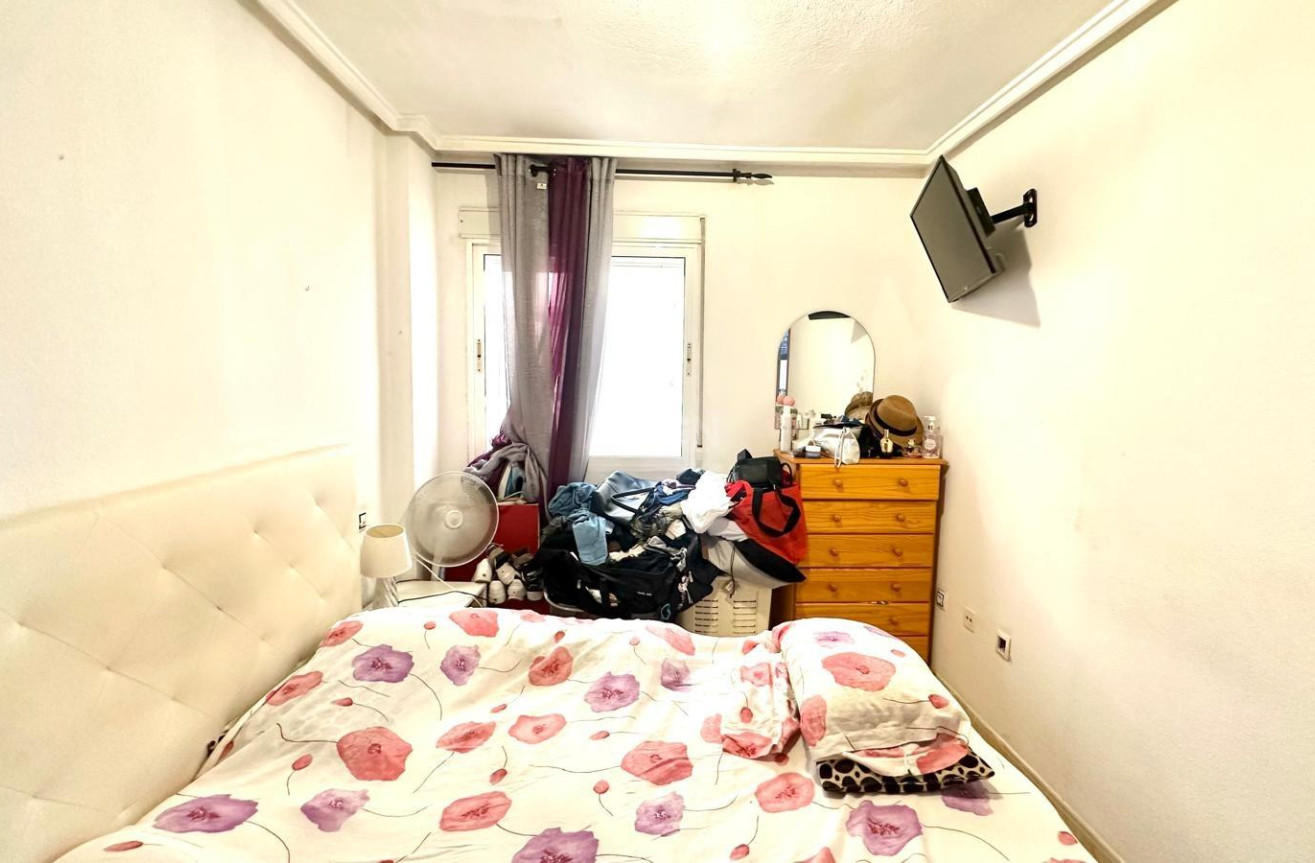 Resale - Apartment / flat - Torrevieja - Estacion De Autobuses