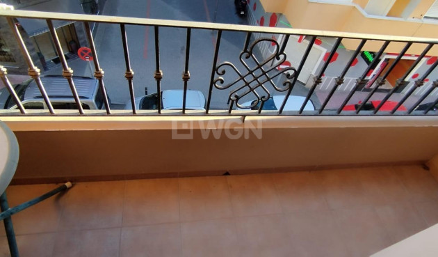 Odsprzedaż - Mieszkanie w bloku - Torrevieja