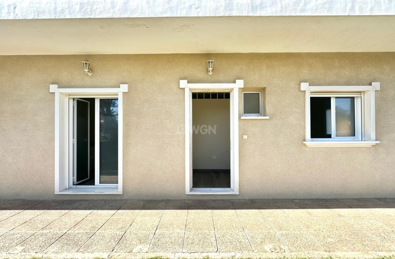 Odsprzedaż - Mieszkanie w bloku - Orihuela Costa - Altos De Campoamor