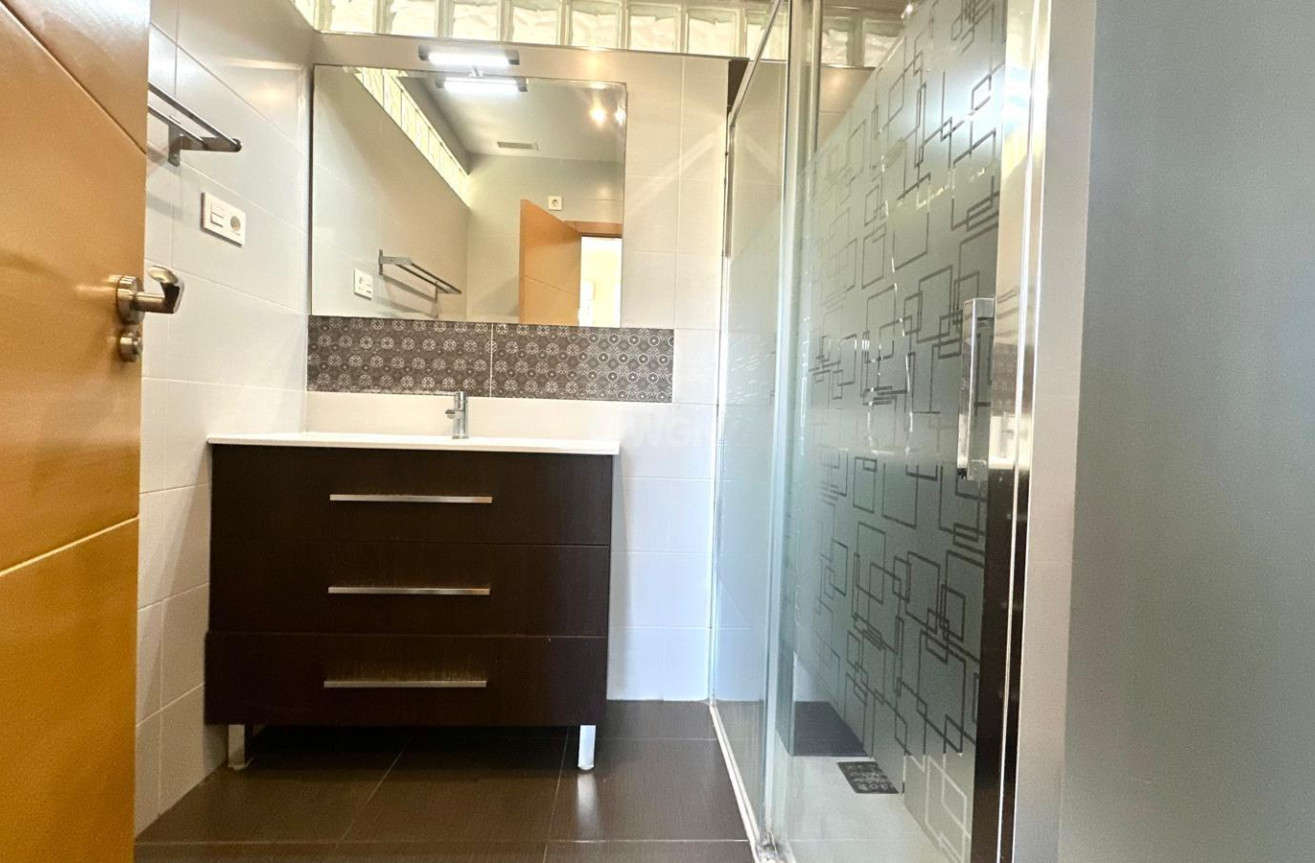 Odsprzedaż - Mieszkanie w bloku - Orihuela Costa - Altos De Campoamor