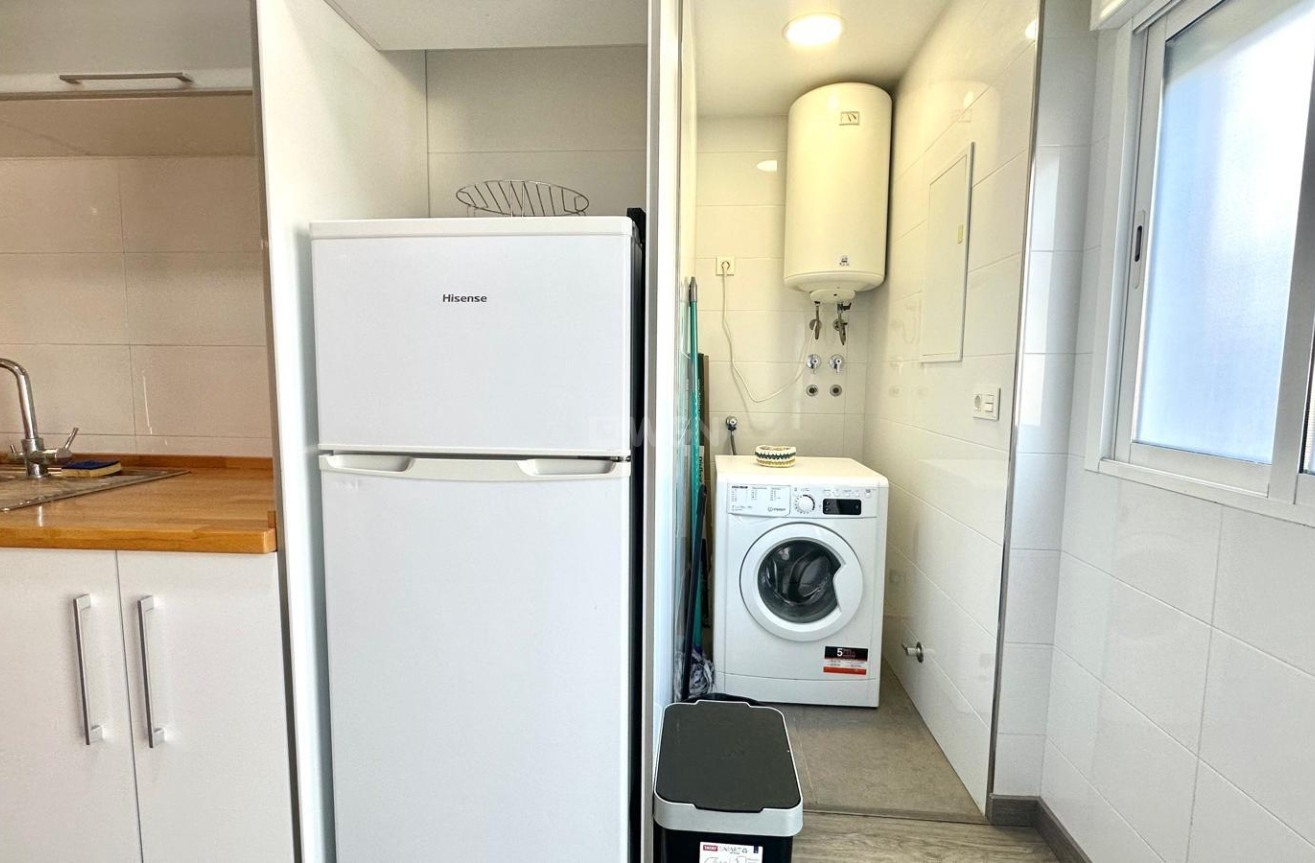 Odsprzedaż - Mieszkanie w bloku - Orihuela Costa - Altos De Campoamor