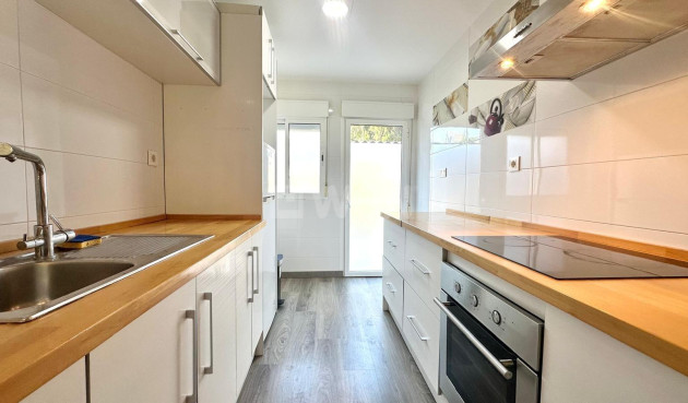 Odsprzedaż - Mieszkanie w bloku - Orihuela Costa - Altos De Campoamor