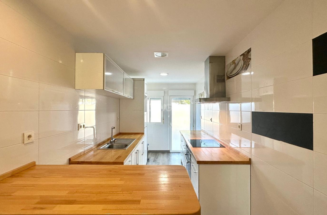 Odsprzedaż - Mieszkanie w bloku - Orihuela Costa - Altos De Campoamor