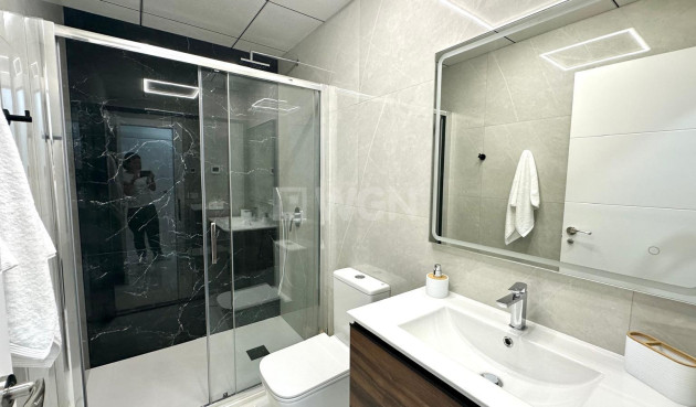 Wiederverkauf - Wohnung - Torrevieja - Playa del Cura