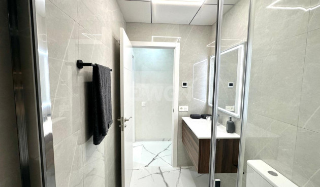 Wiederverkauf - Wohnung - Torrevieja - Playa del Cura