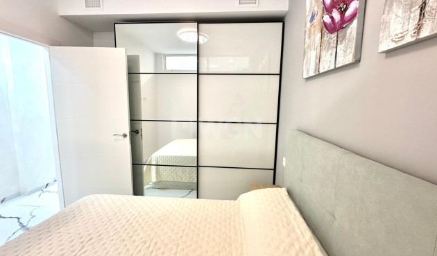 Wiederverkauf - Wohnung - Torrevieja - Playa del Cura