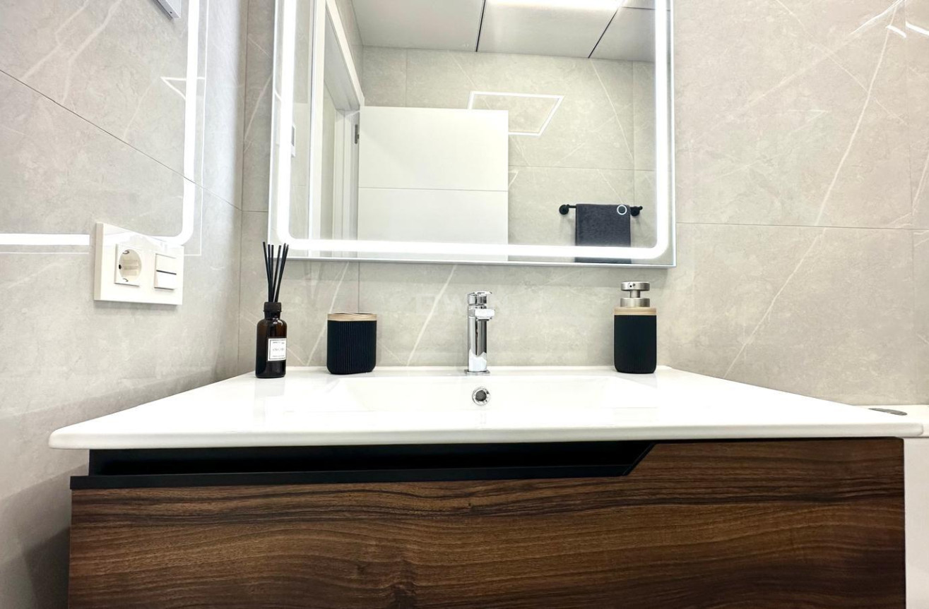 Wiederverkauf - Wohnung - Torrevieja - Playa del Cura