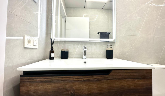 Wiederverkauf - Wohnung - Torrevieja - Playa del Cura