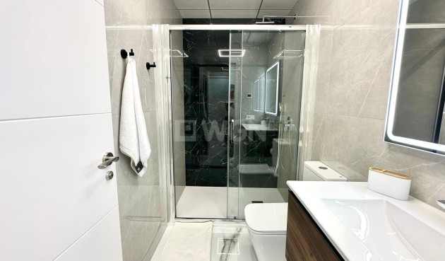 Wiederverkauf - Wohnung - Torrevieja - Playa del Cura