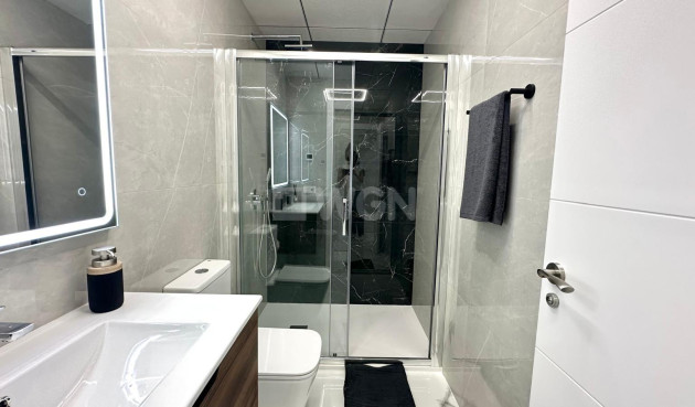 Wiederverkauf - Wohnung - Torrevieja - Playa del Cura